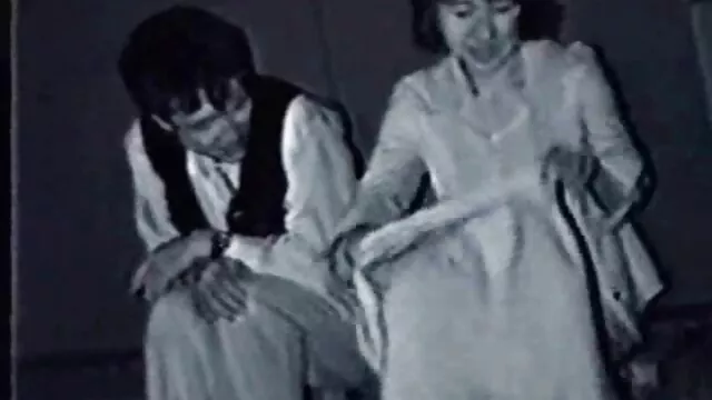 Fille descend film porno complet version française et chevauche la bite